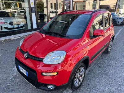 Usata Fiat Panda 4x4 86 CV (63 kW) 2020 Rosso Utilitaria
