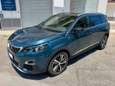 Usata Peugeot 5008 GT-line 131 CV (96 kW) 2019 Bluazzurro SUV