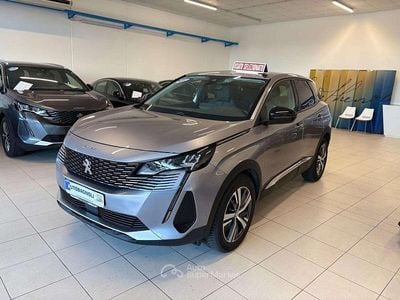 Usata Peugeot 3008 Allure 131 CV (96 kW) 2022 Argento SUV