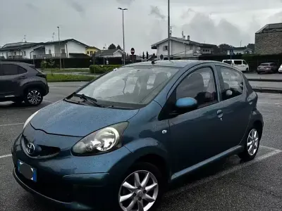 Brugt Toyota Aygo Sol 68 HK (50 kW) 2008 Blå Hatchback