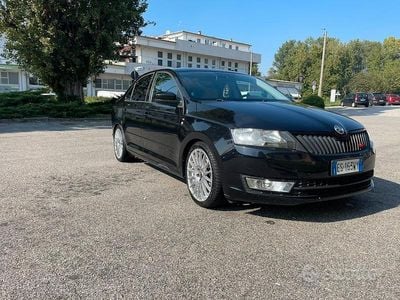Usata Skoda Rapid 122 CV (89 kW) 2014 Nero Utilitaria