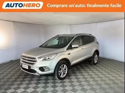 Usado Ford Kuga Titanium 120 CV (88 kW) 2018 Plateado SUV