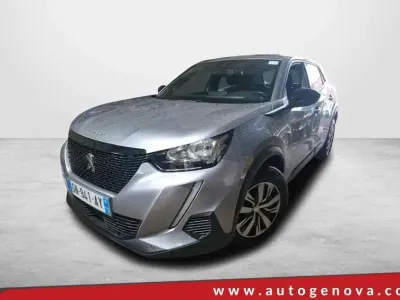 Usata Peugeot 2008 Active 101 CV (74 kW) 2023 Argento SUV