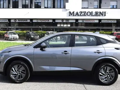 Usata Nissan Qashqai Acenta 140 CV (102 kW) 2025 Grigio SUV
