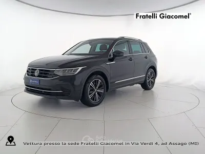 Usata VW Tiguan Life 150 CV (110 kW) 2022 Deep black perlato SUV
