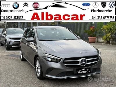 Usata Mercedes B180 115 CV (84 kW) 2019 Grigio Monovolume