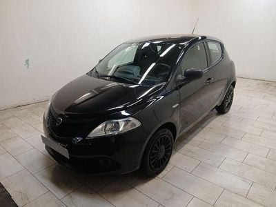 Usata Lancia Ypsilon 69 CV (50 kW) 2019 Nero Utilitaria