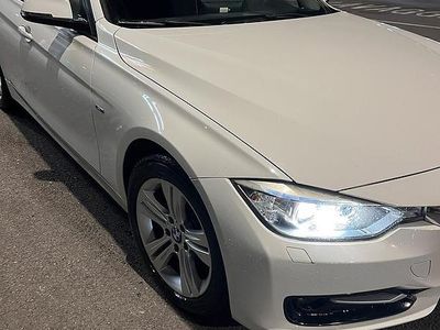 Usata BMW 116 Sport Line 116 CV (85 kW) 2013 Bianco Utilitaria