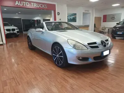 Usata Mercedes SLK200 163 CV (119 kW) 2005 Argento Cabrio