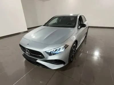 Nuova Mercedes A200 AMG line 150 CV (110 kW) 2026 Hightechsilber metallic Berlina