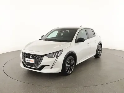 Usata Peugeot e-208 GT 100 kW (136 CV) 2021 Bianco Utilitaria