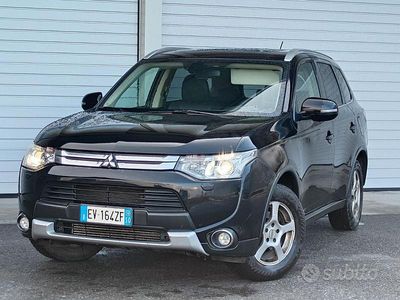 Usata Mitsubishi Outlander 150 CV (110 kW) 2014 Nero SUV