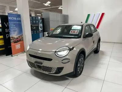 Uusi Fiat 600 Pop 145 HP (106 kW) 2025 Peessi Katumaasturi