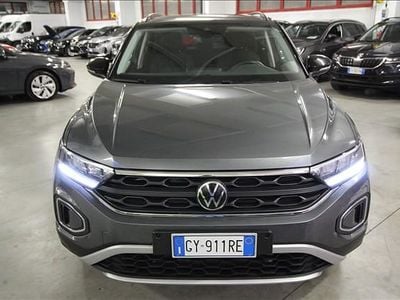 Gebraucht VW T-Roc Life 150 PS (110 kW) 2025 Grau SUV