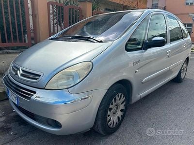 Usata Citroën Xsara Picasso 90 CV (66 kW) 2006 Grigio Monovolume