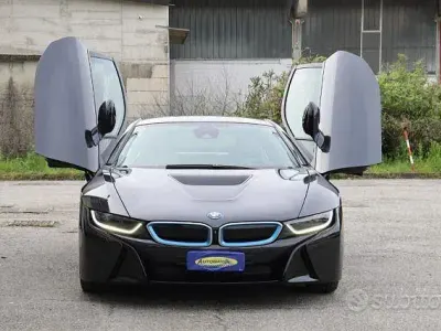 Usata BMW i8 Comfort Edition 231 CV (169 kW) 2016 Grigio Coupé