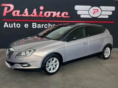 Usata Lancia Delta 120 CV (88 kW) 2009 Grigio Utilitaria