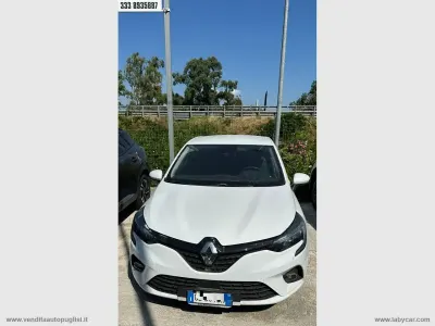 Usata Renault Clio V Business 86 CV (63 kW) 2021 Bianco Berlina