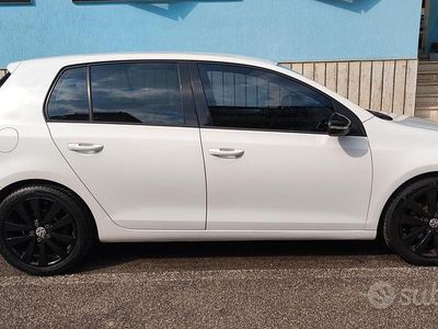 Usata VW Golf VI 140 CV (102 kW) 2009 Bianco Utilitaria