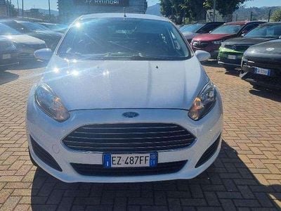 Usata Ford Fiesta Titanium 75 CV (55 kW) 2015 Bianco Utilitaria