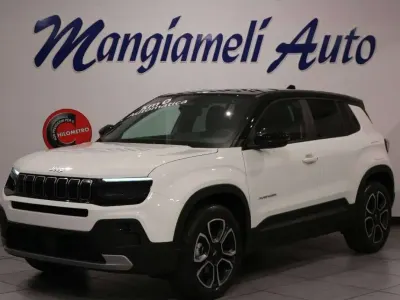 Nuova Jeep Avenger Summit 101 CV (74 kW) 2026 Tetto nero SUV