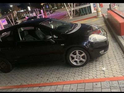 Usata Fiat Grande Punto 131 CV (96 kW) 2007 Nero Utilitaria
