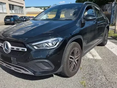 Usata Mercedes GLA200 163 CV (119 kW) 2022 Nero SUV
