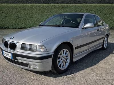 Usata BMW 316 104 CV (76 kW) 2000 Arancione Berlina