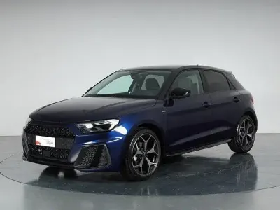 Usata Audi A1 Sportback Comfort 116 CV (85 kW) 2025 Blu navarra metallizzato nero mito metal Utilitaria