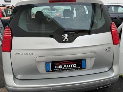 Usata Peugeot 5008 112 CV (82 kW) 2011 Grigio Monovolume