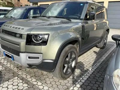 Usado Land Rover Defender 200 CV (147 kW) 2024 Verde SUV