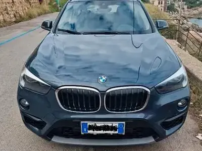 Usata BMW X1 150 CV (110 kW) 2018 Grigio SUV