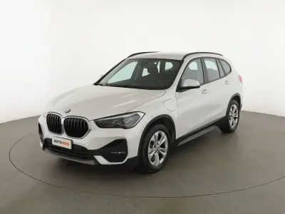 Usado BMW X1 Advantage 220 HP (161 kW) 2021 Branco SUV
