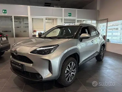 Usata Toyota Yaris Cross Trend 116 CV (85 kW) 2024 Grigio SUV