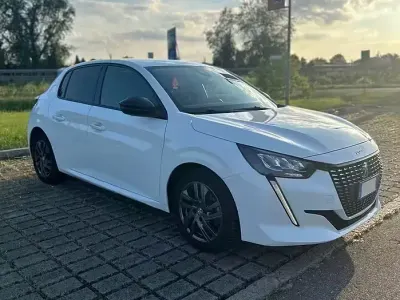 Usata Peugeot 208 101 CV (74 kW) 2023 Bianco Utilitaria
