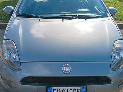 Usata Fiat Punto 77 CV (56 kW) 2012 Grigio Utilitaria