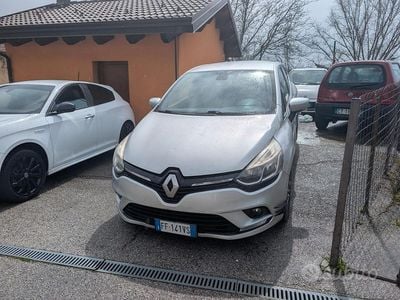 Usata Renault Clio IV Zen 90 CV (66 kW) 2017 Grigio Berlina