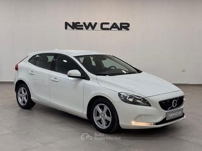 Usata Volvo V40 Business Edition 120 CV (88 kW) 2017 Bianco Berlina
