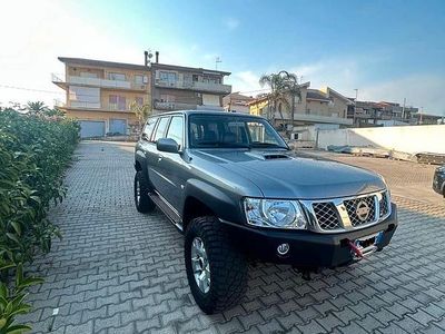 Usata Nissan Patrol 158 CV (116 kW) 2004 Grigio SUV