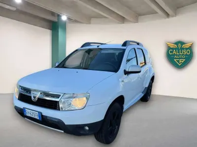 Usata Dacia Duster Lauréate 107 CV (78 kW) 2011 Bianco SUV