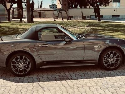 Usata Fiat 124 Spider Lusso 140 CV (102 kW) 2018 Marrone Cabrio
