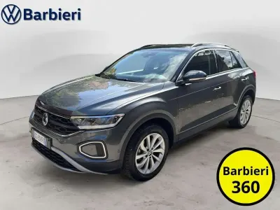 Usata VW T-Roc Edition 116 CV (85 kW) 2024 Grigio SUV