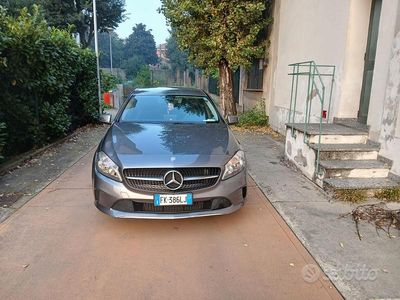 Usata Mercedes A180 2017 Grigio Berlina