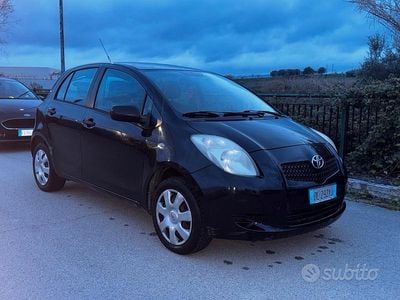 Usata Toyota Yaris 2008 Nero Utilitaria