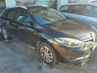 Usata Renault Mégane GrandTour LIMITED 110 CV (80 kW) 2016 Nero Station wagon