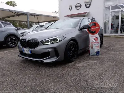 Begagnad BMW M135 M Sport 306 HK (225 kW) 2022 Grå Halvkombi