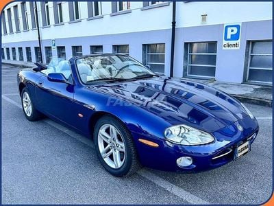 Usata Jaguar XK8 298 CV (219 kW) 2003 Blu Cabrio