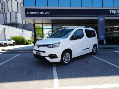 Usata Toyota Proace City City 100 kW (136 CV) 2022 Bianco Monovolume
