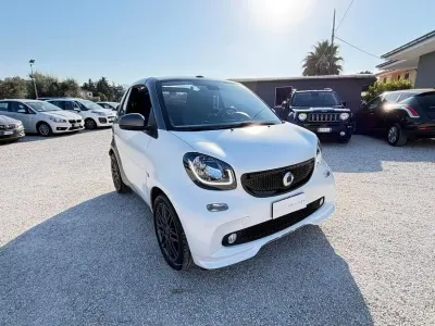 Usata Smart ForTwo Cabrio Brabus 71 CV (52 kW) 2018 Bianco Cabrio