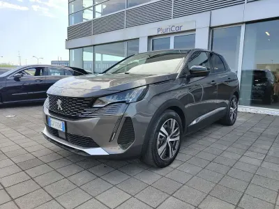Usata Peugeot 3008 Allure 181 CV (133 kW) 2022 Grigio SUV